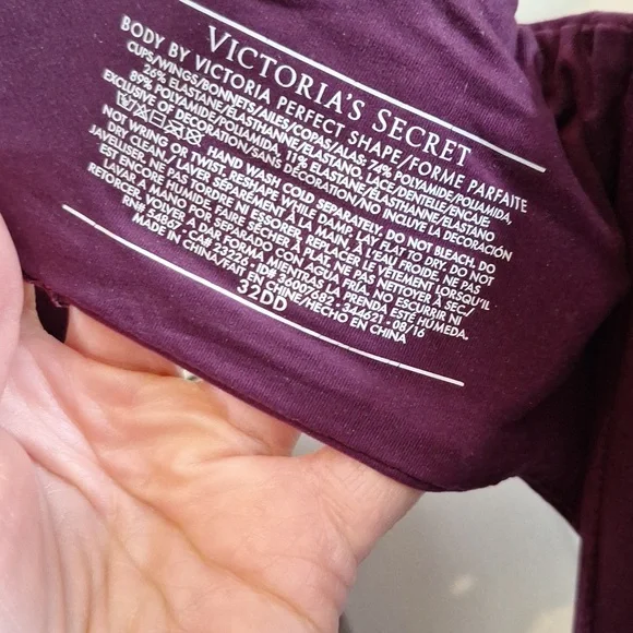 Victoria Secret Body By Victoria Plum Lace Push Up Bra - Picture 2 of 3